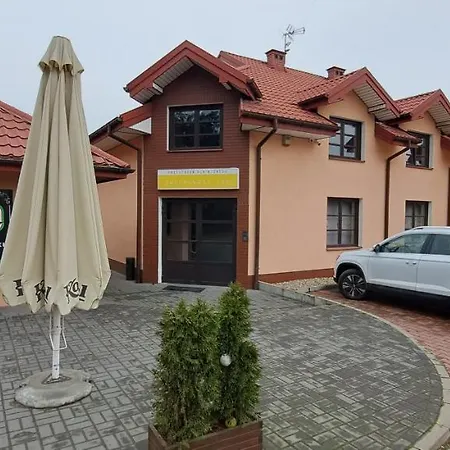 Dom Dworkowa Hostel *